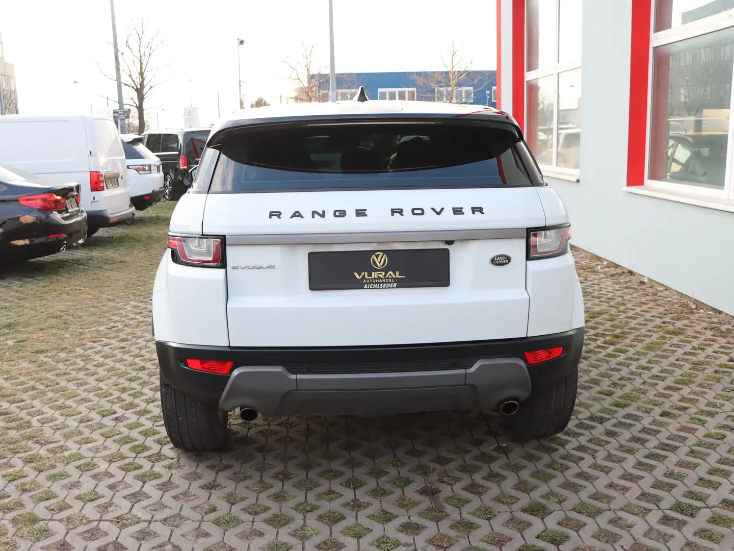 Vehicle image, number 6