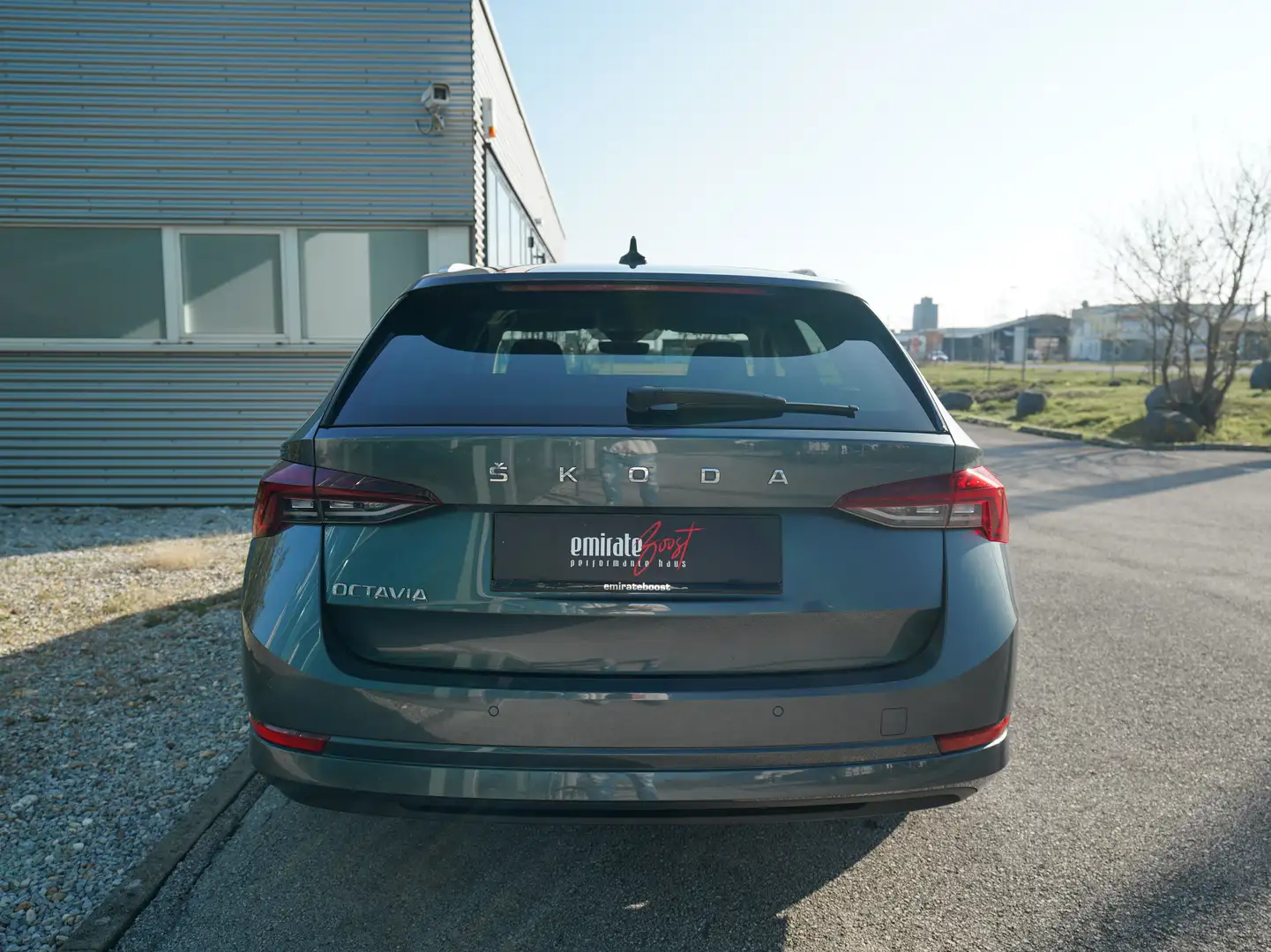 Vehicle image, number 5