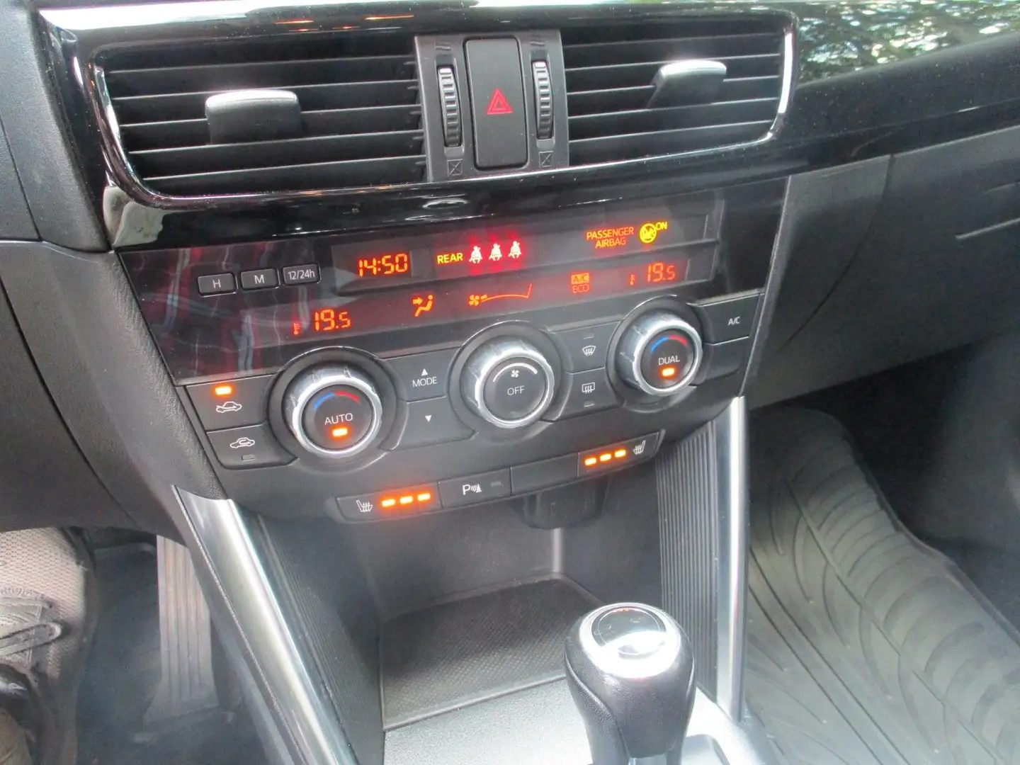 Vehicle image, number 11