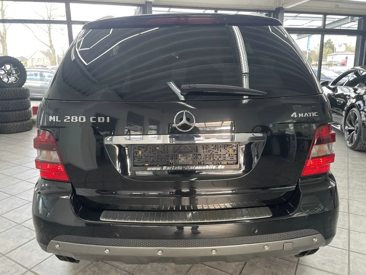 Vehicle image, number 3
