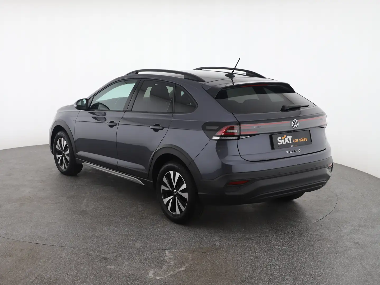 Vehicle image, number 4
