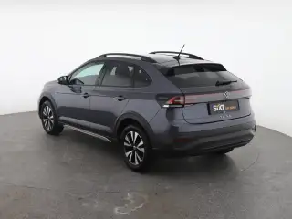 Vehicle image thumbnail, number 4