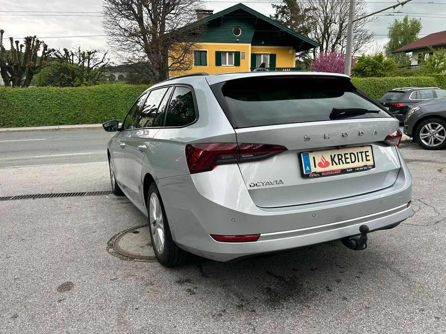 Vehicle image, number 8