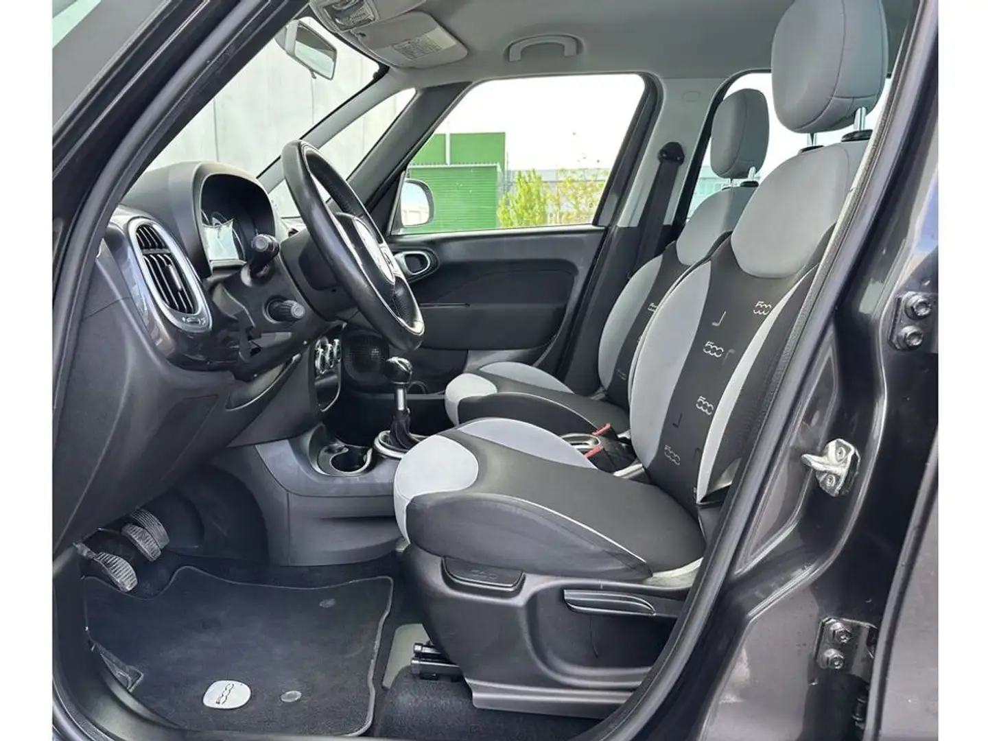 Vehicle image, number 9