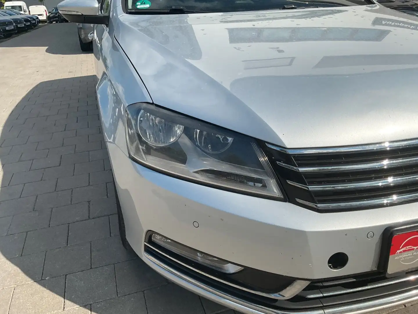 Vehicle image, number 9