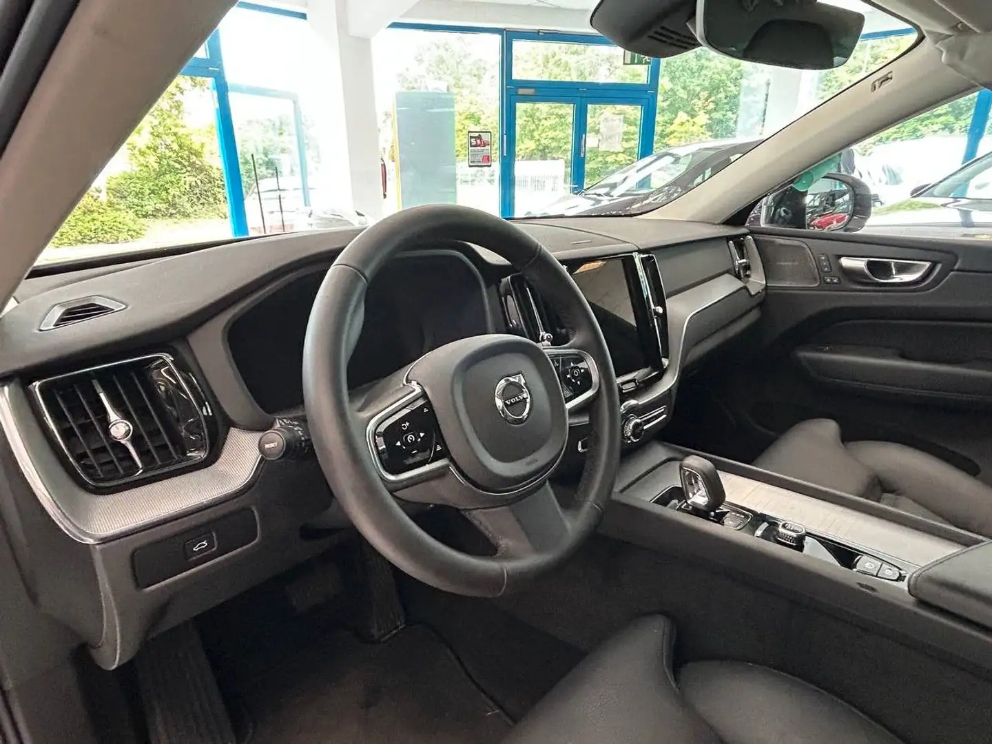 Vehicle image, number 10
