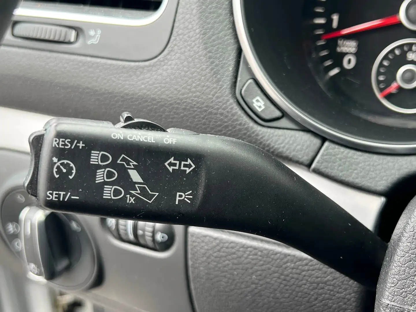 Vehicle image, number 19