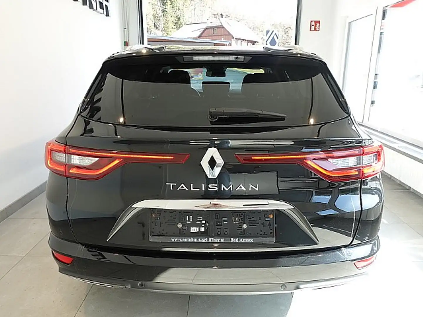 Vehicle image, number 4