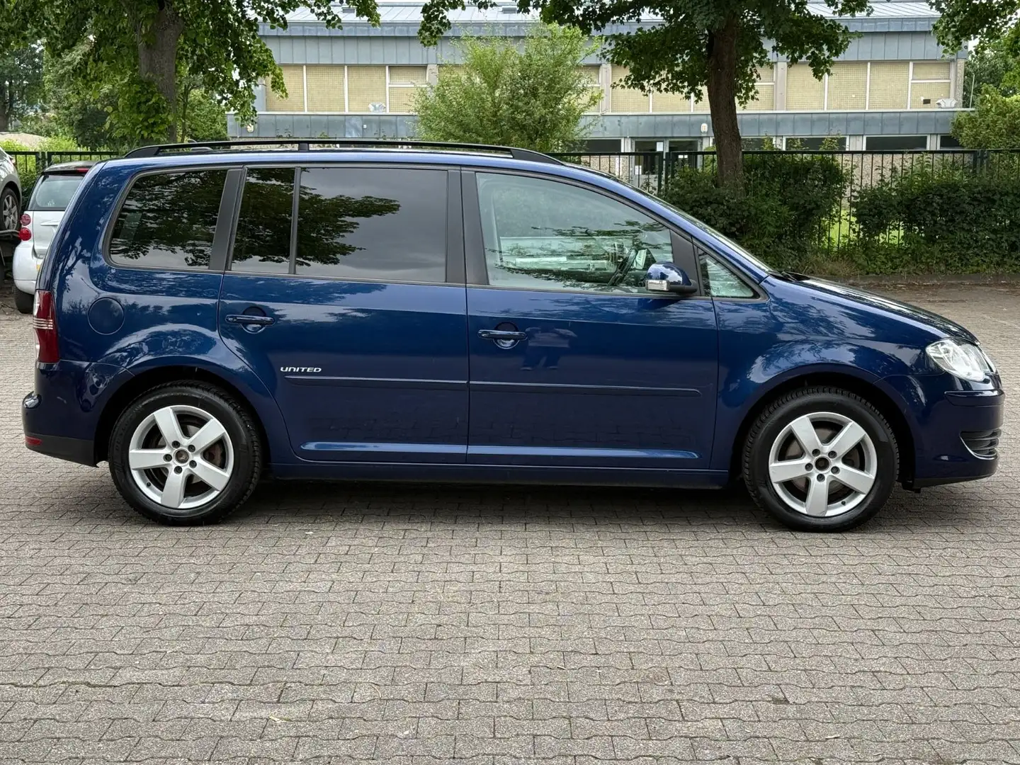 Vehicle image, number 4
