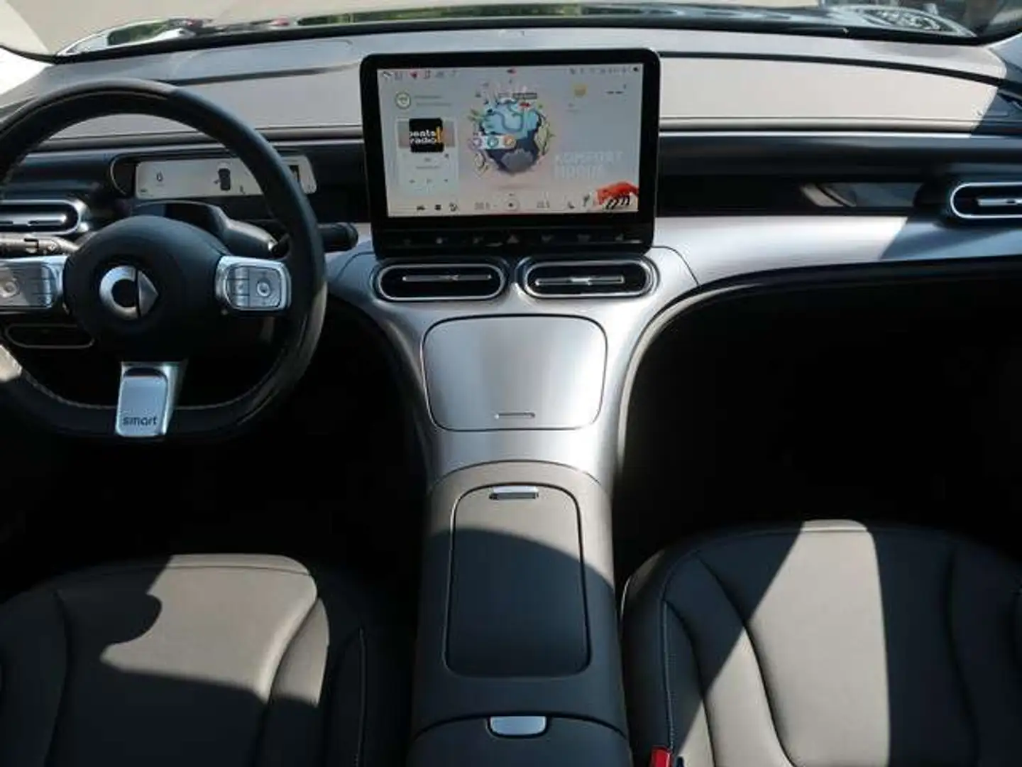 Vehicle image, number 8