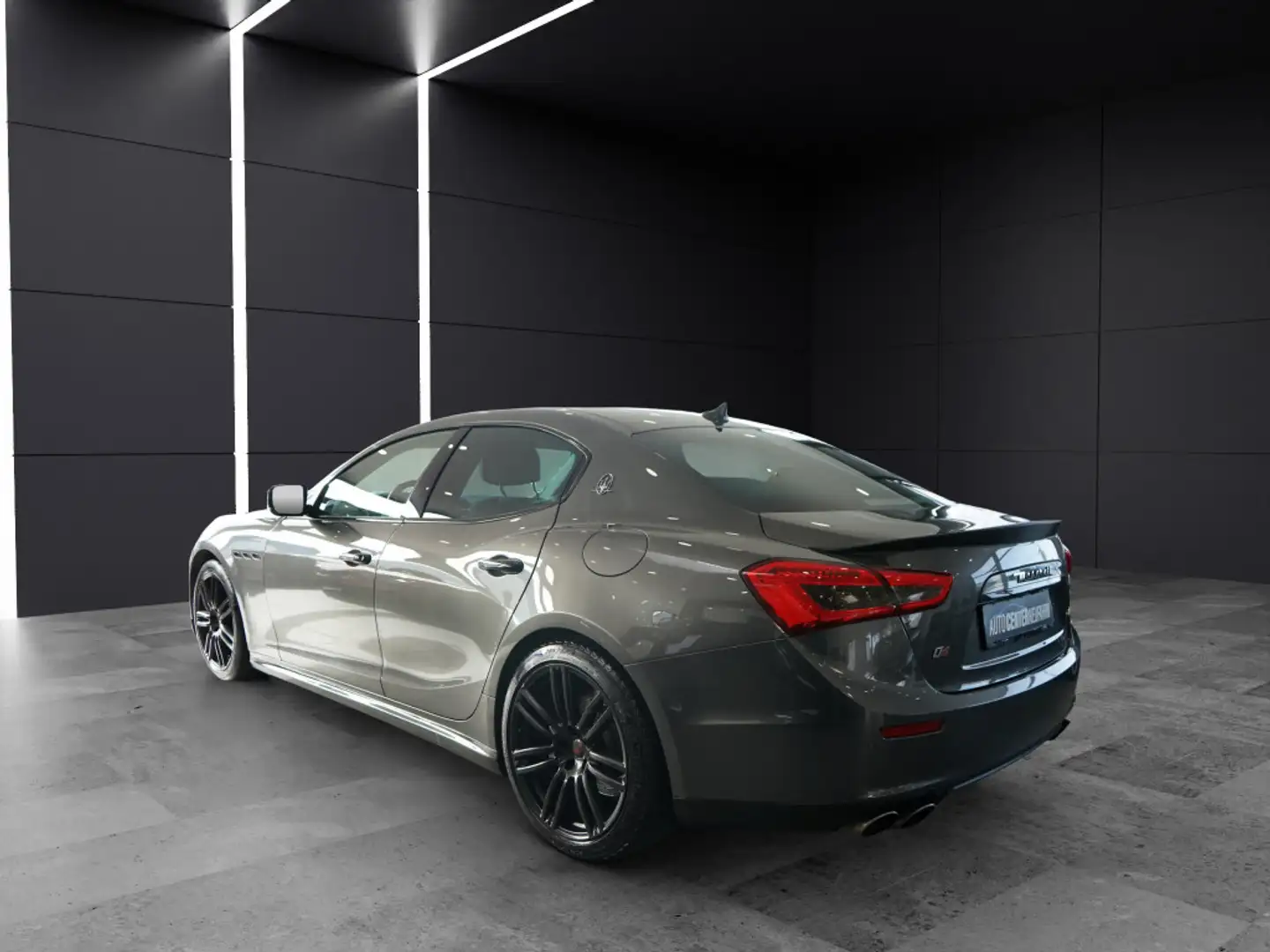 Vehicle image, number 5