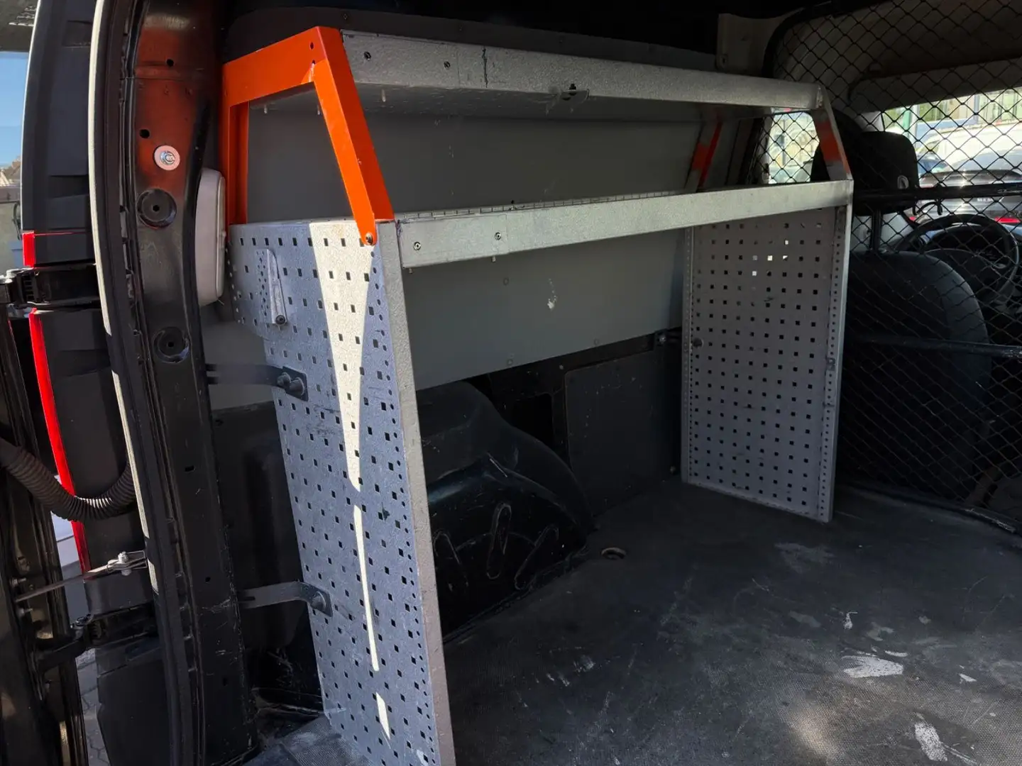 Vehicle image, number 15
