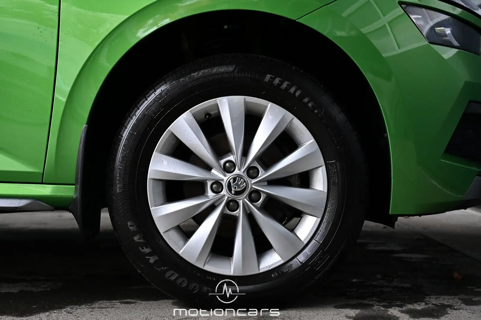 Vehicle image, number 7