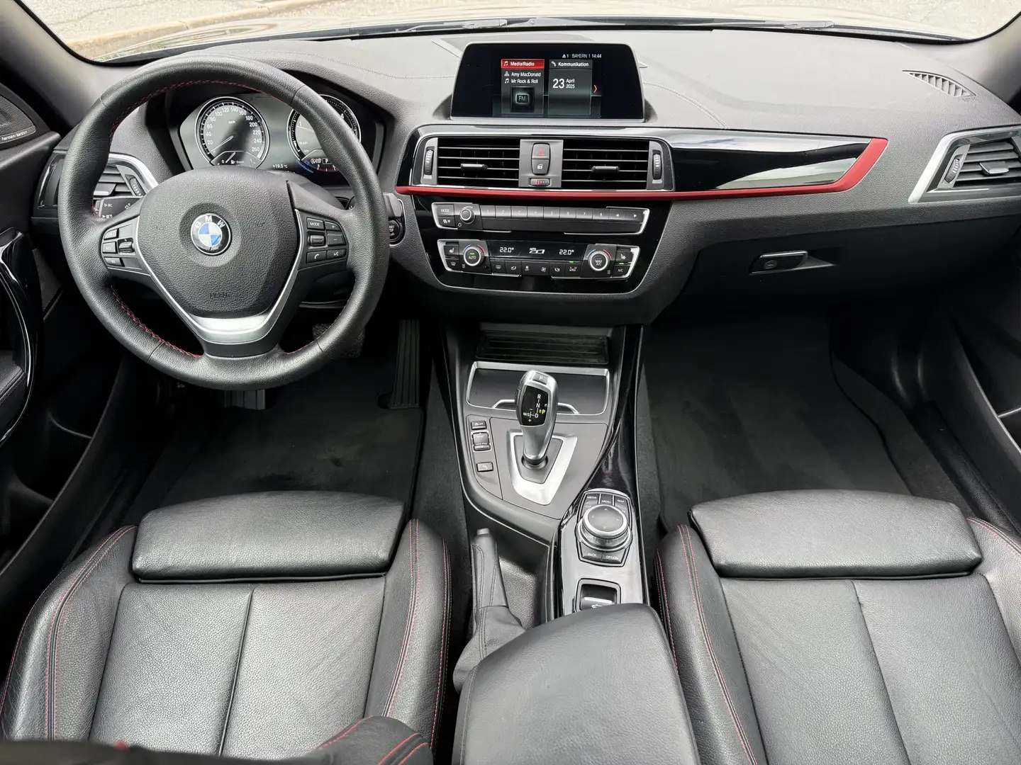 Vehicle image, number 6