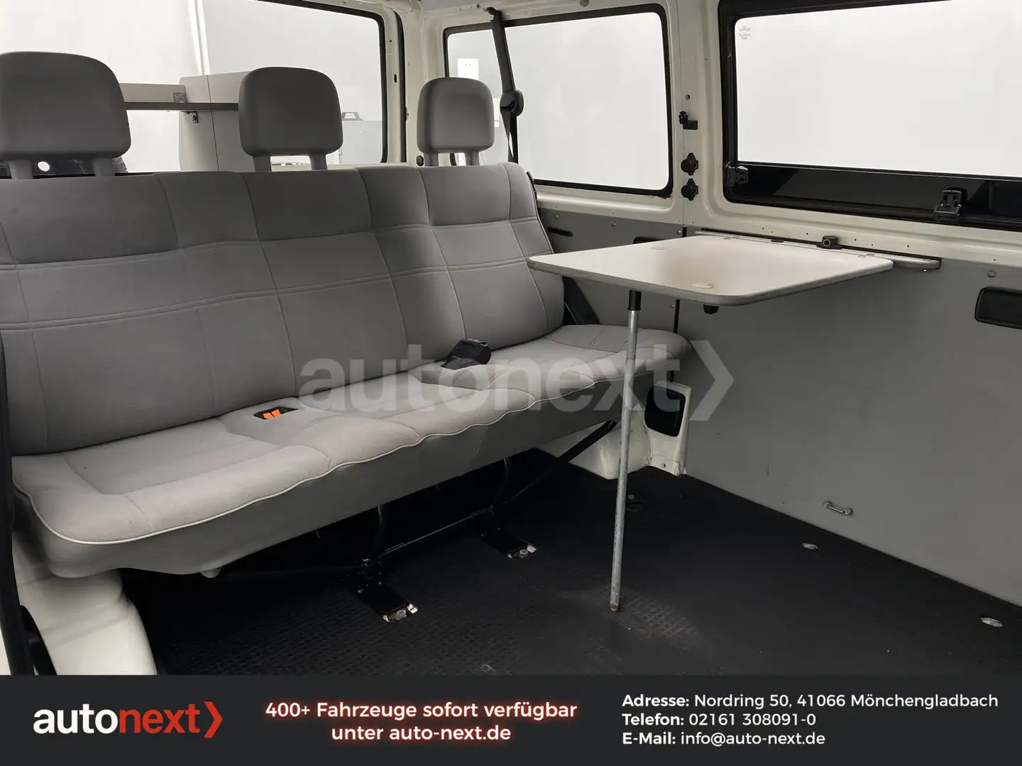 Vehicle image, number 3