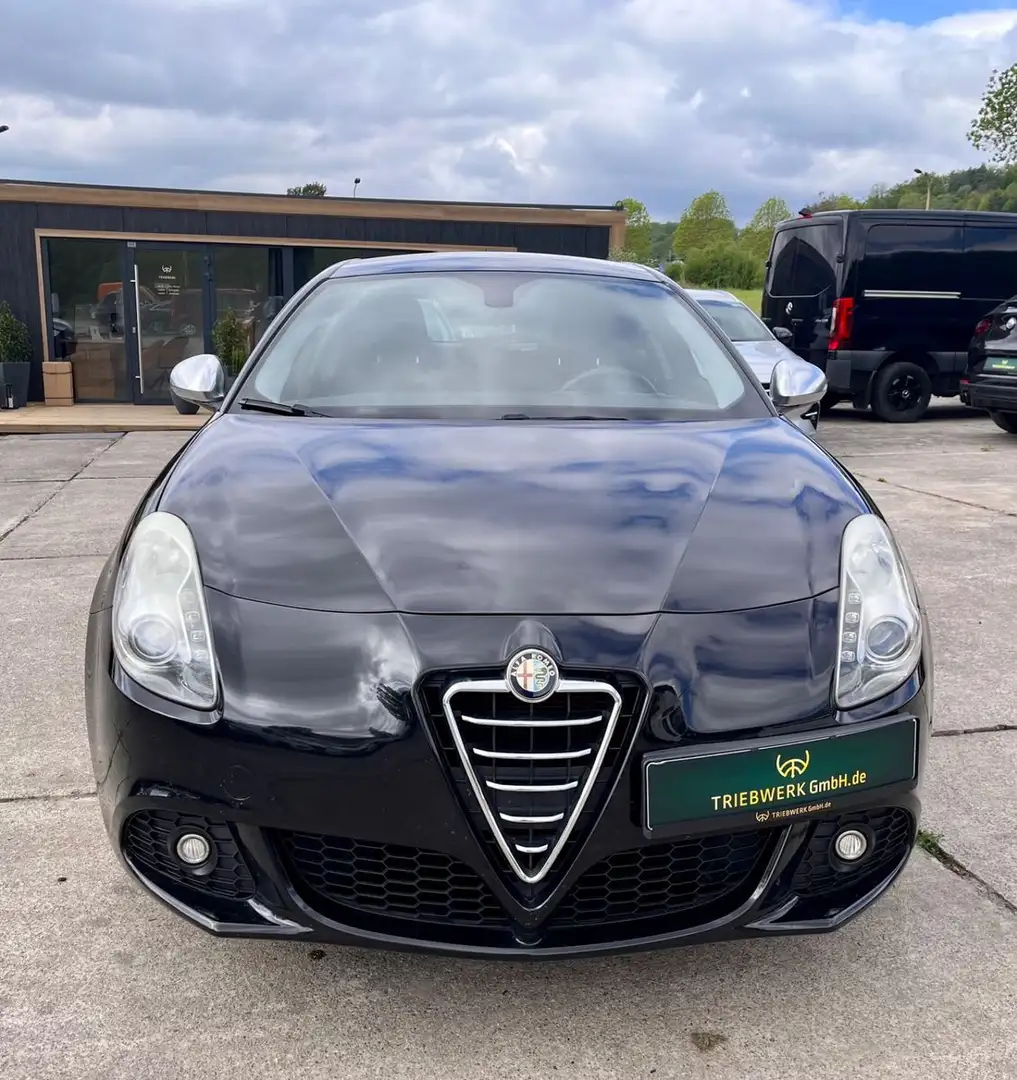 Vehicle image, number 2