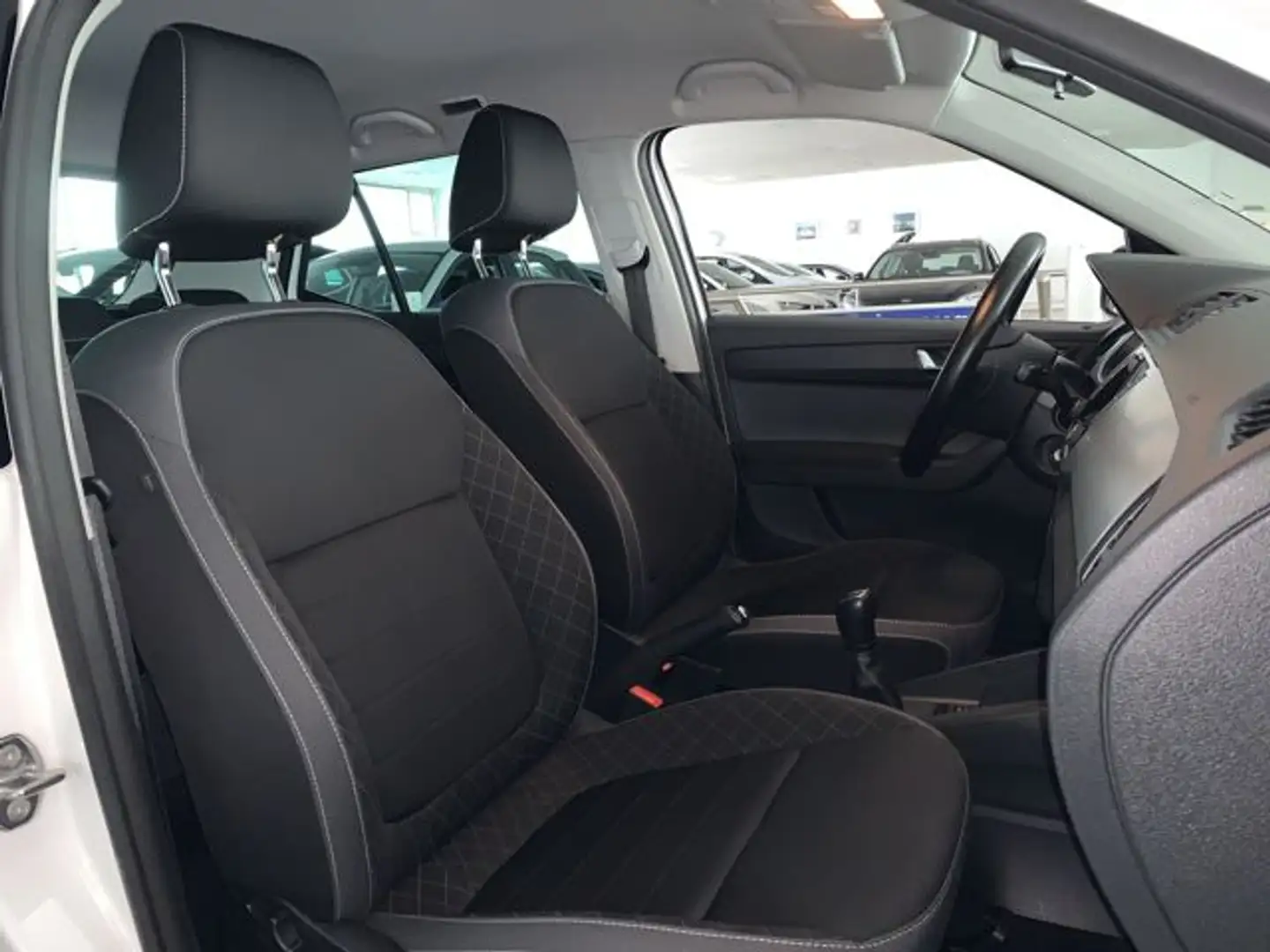 Vehicle image, number 8