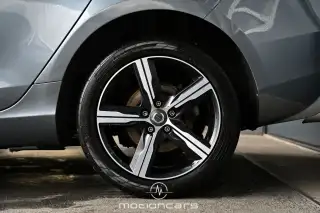 Vehicle image thumbnail, number 8