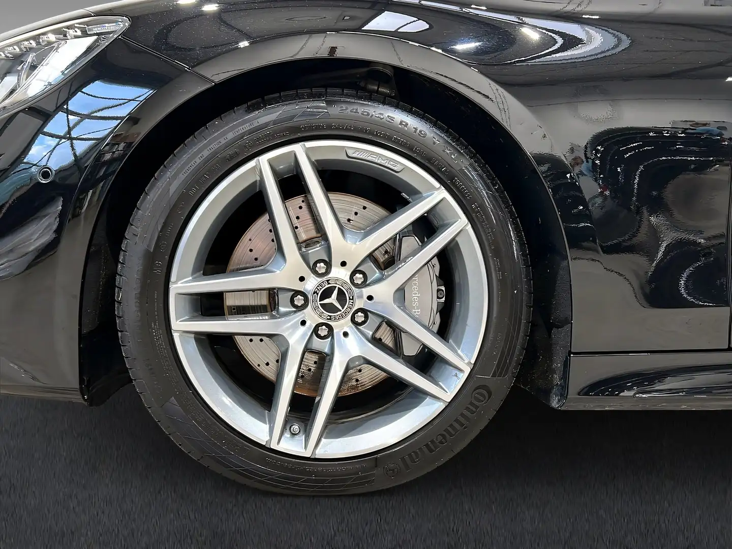 Vehicle image, number 4