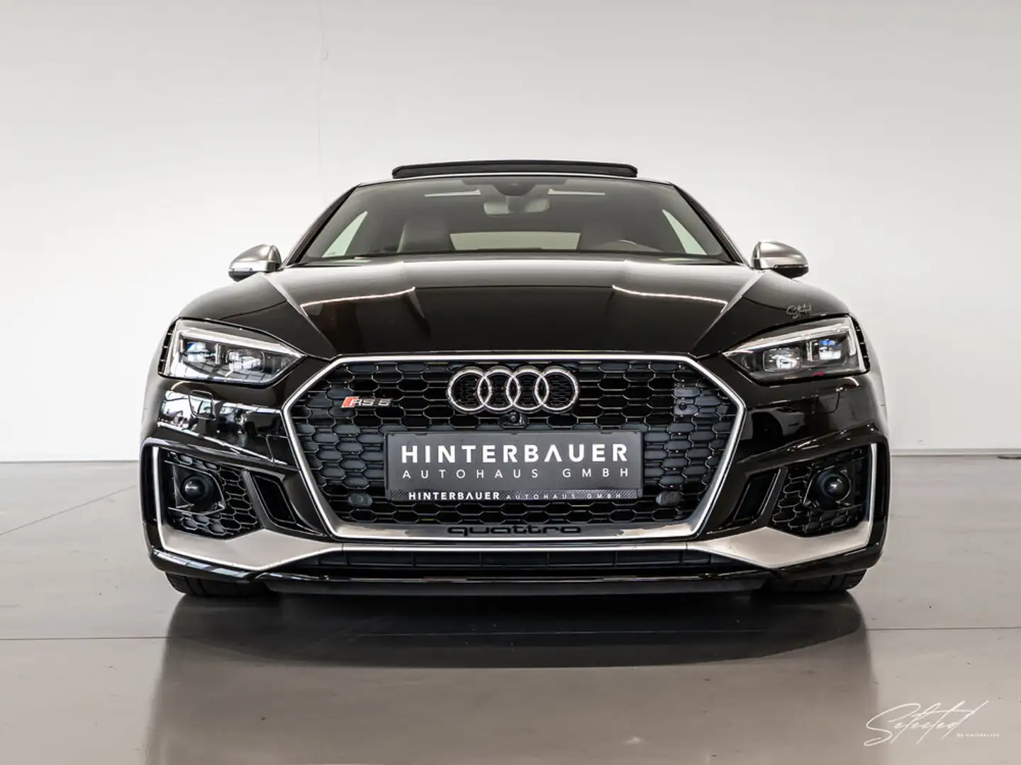Vehicle image, number 13