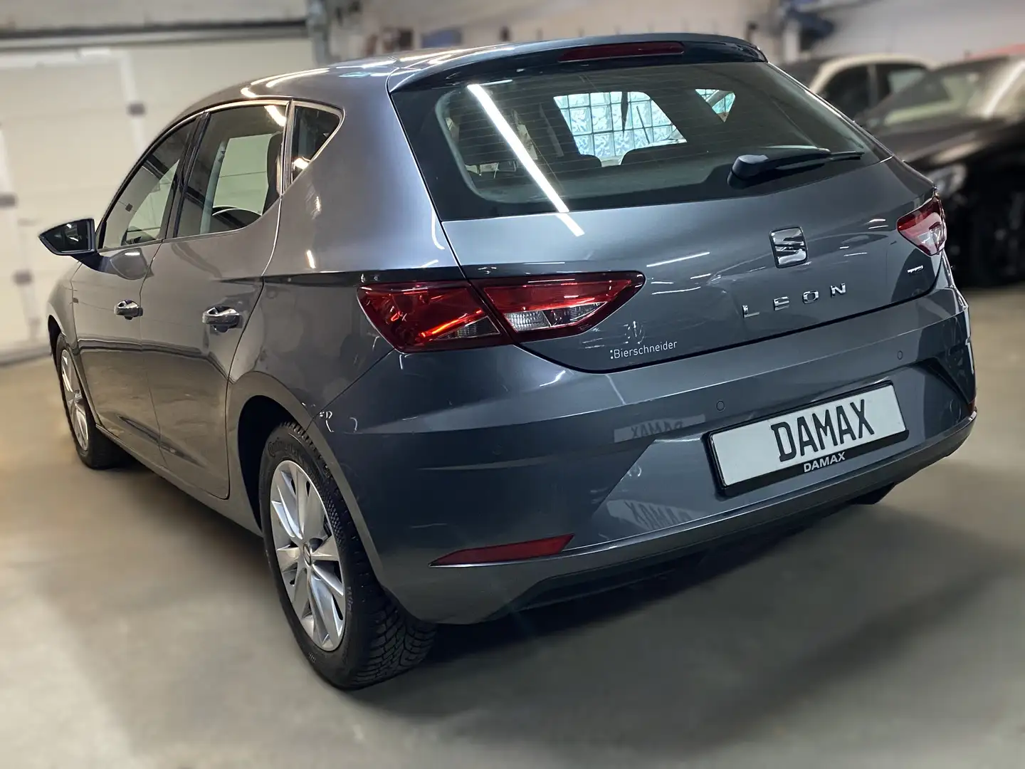 Vehicle image, number 4