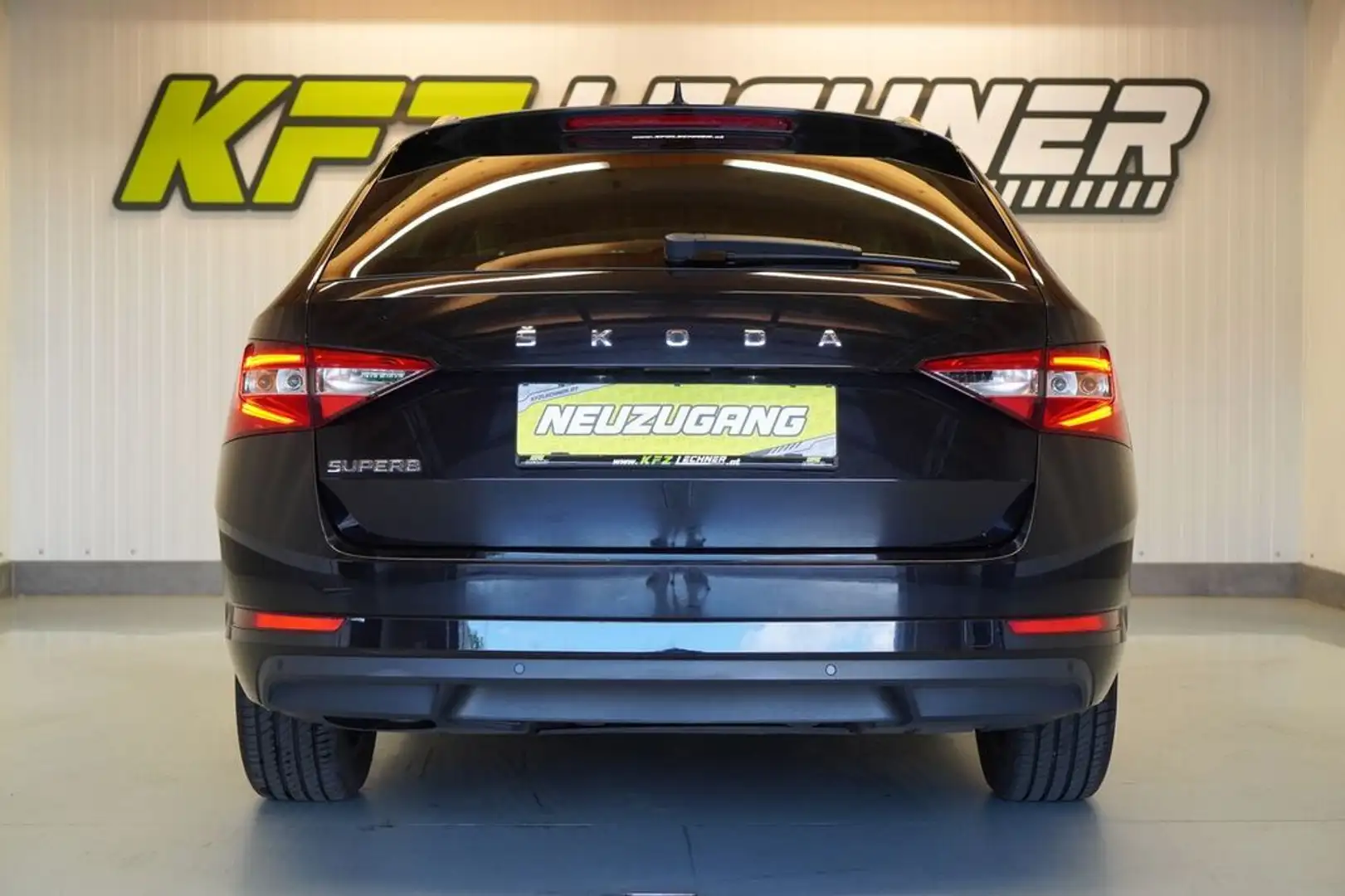 Vehicle image, number 5