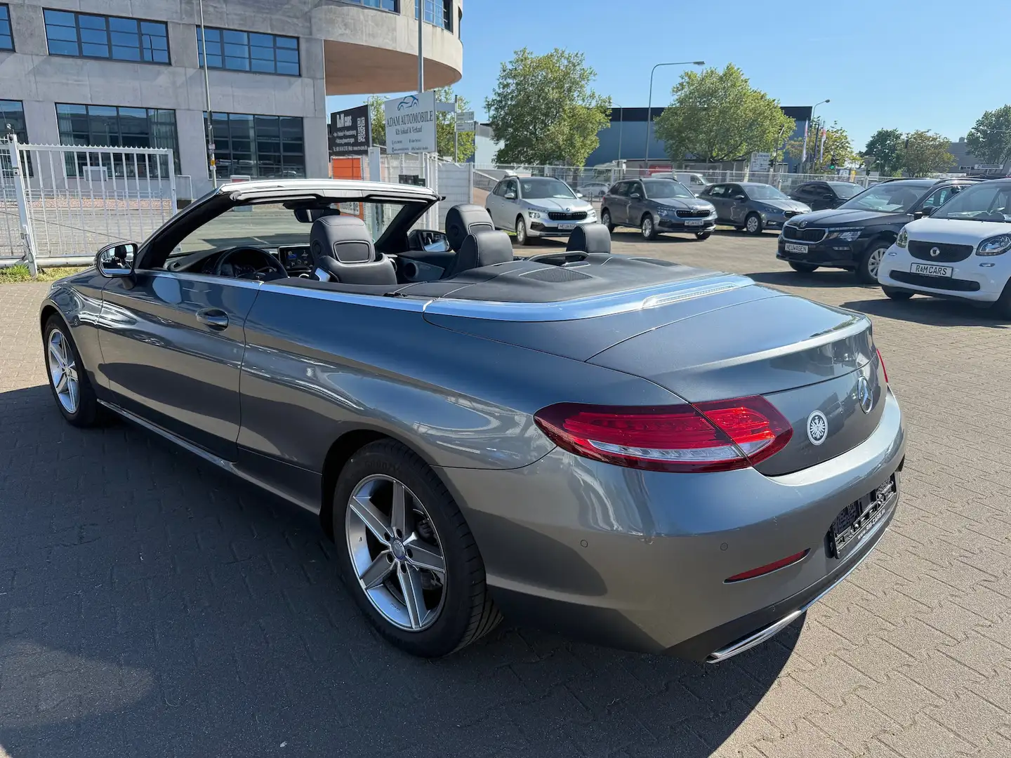 Vehicle image, number 4