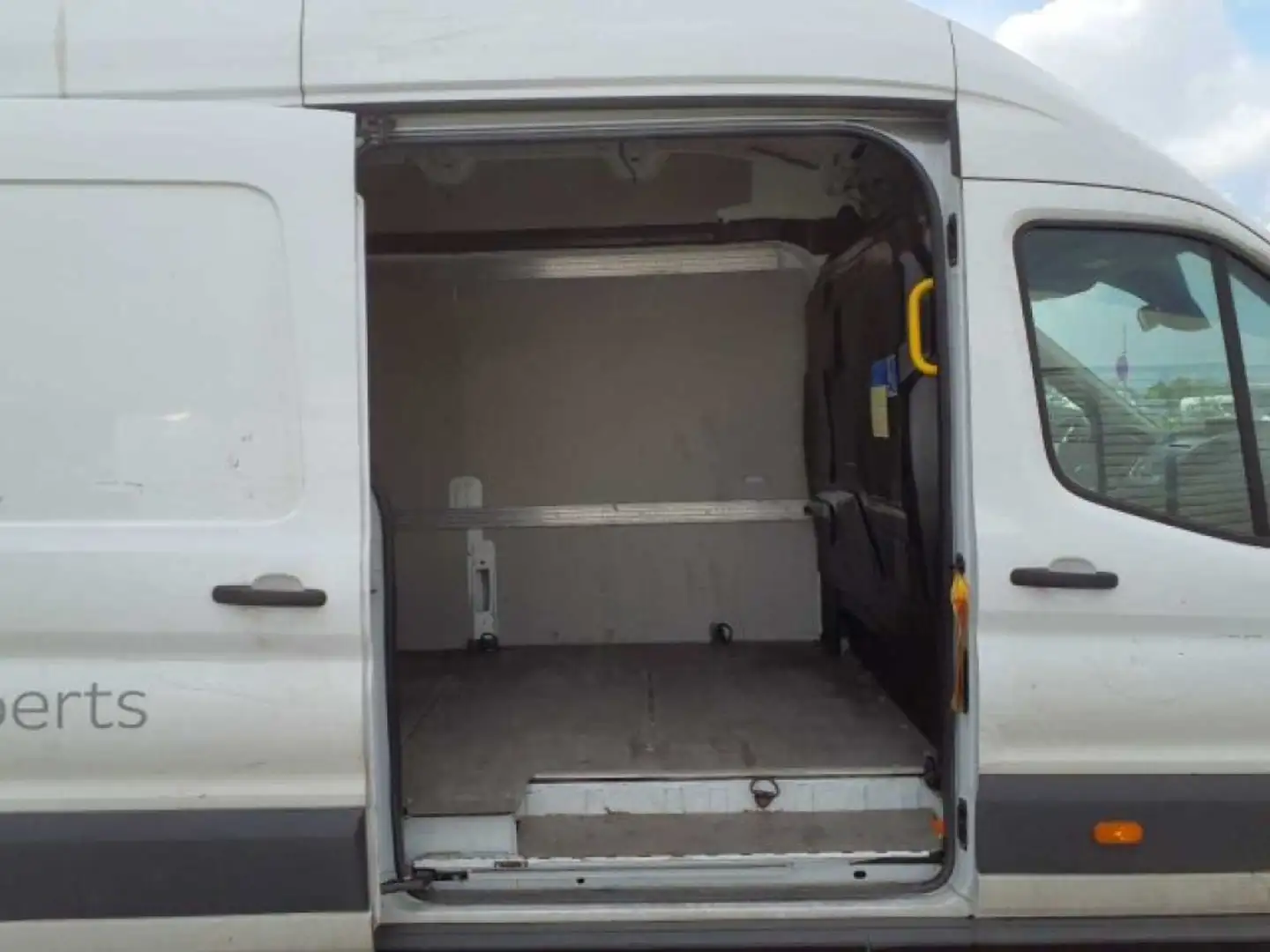 Vehicle image, number 5