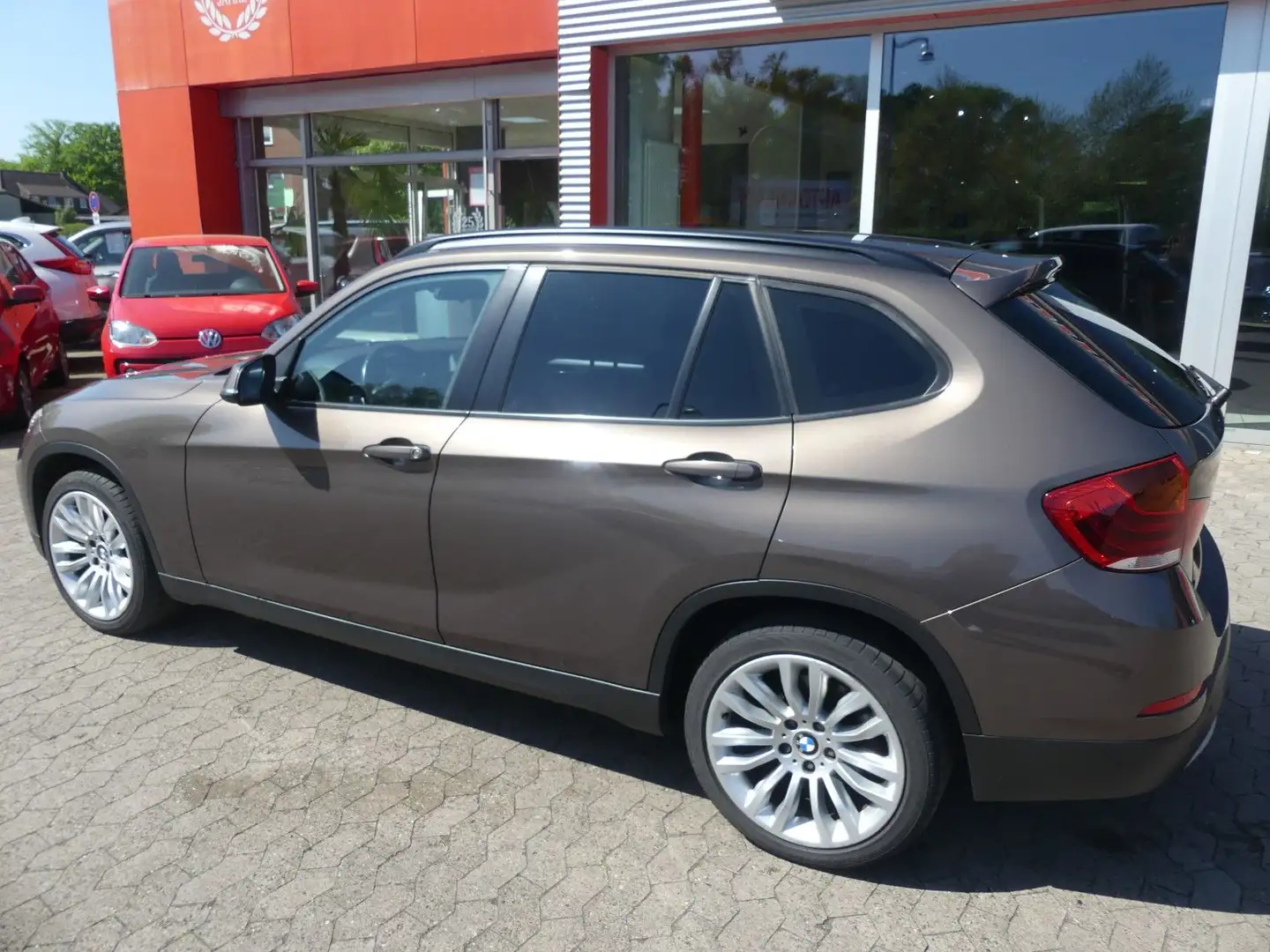 Vehicle image, number 3