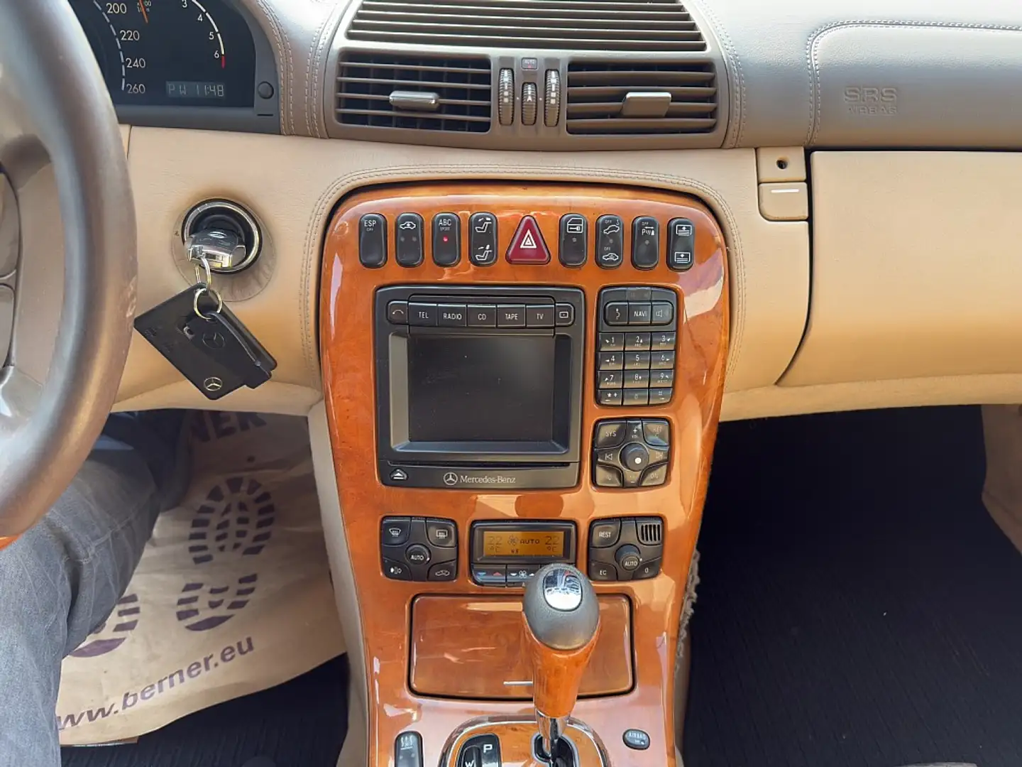 Vehicle image, number 8