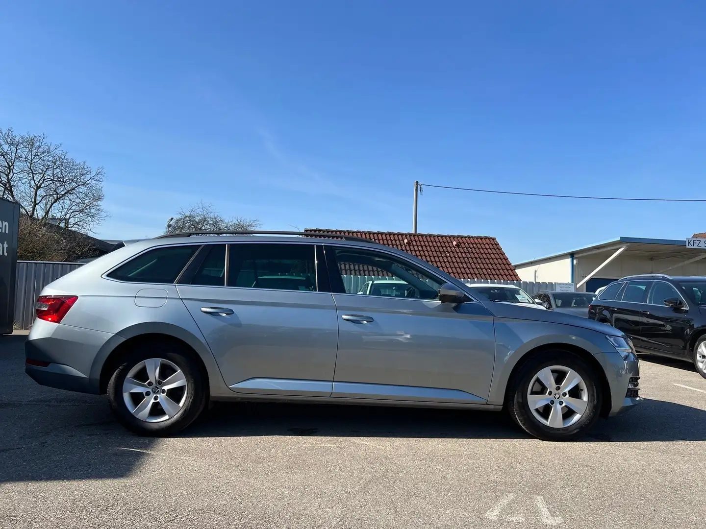 Vehicle image, number 2
