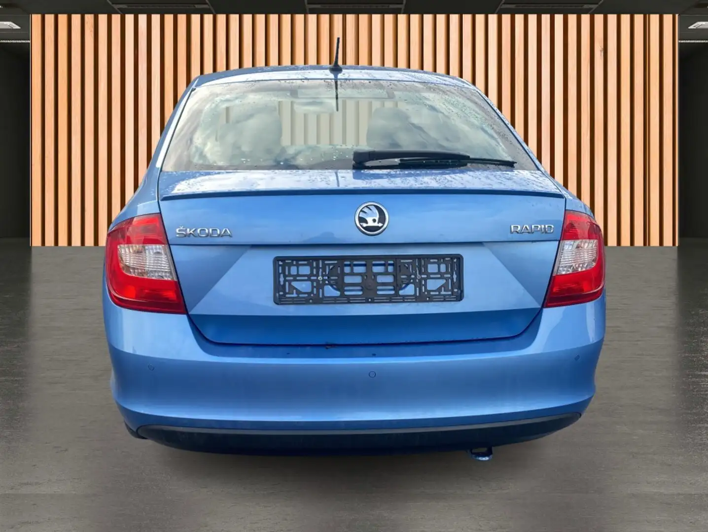 Vehicle image, number 11