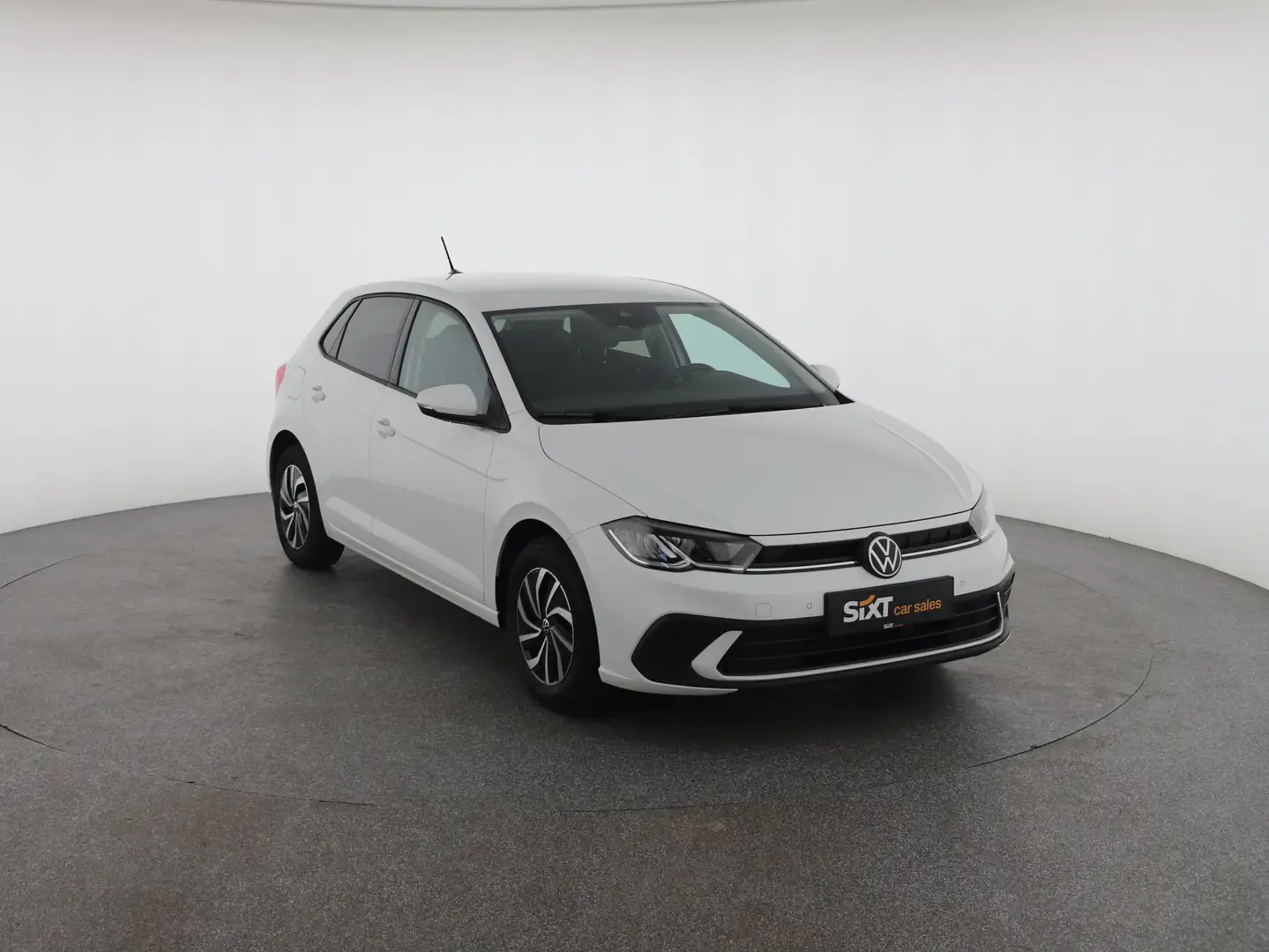 Vehicle image, number 1
