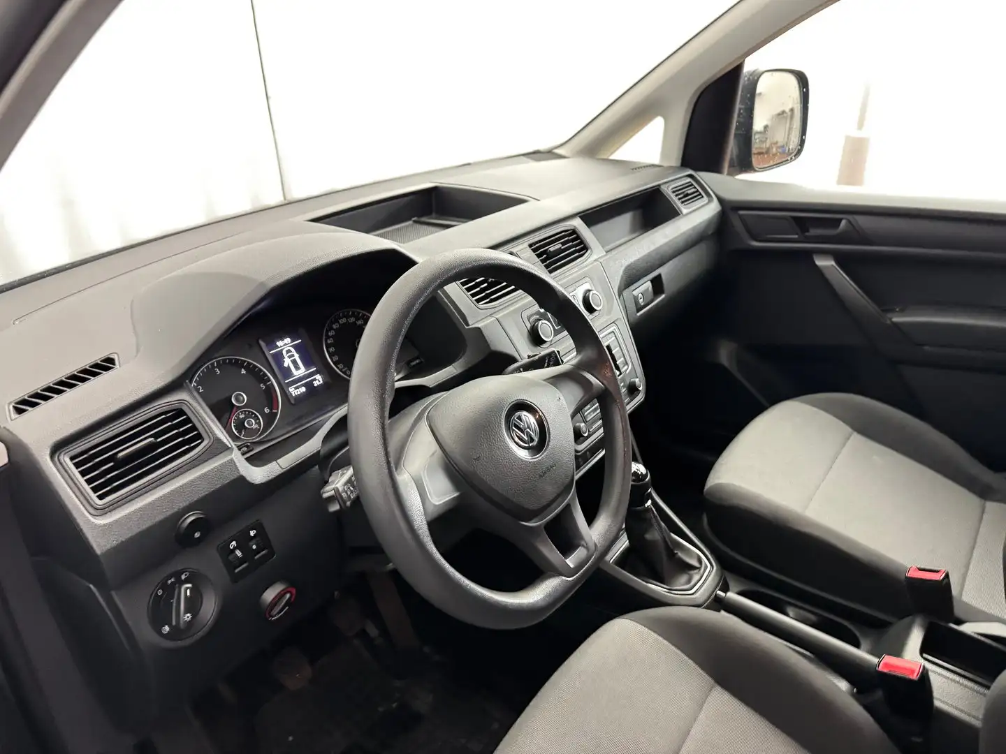 Vehicle image, number 4