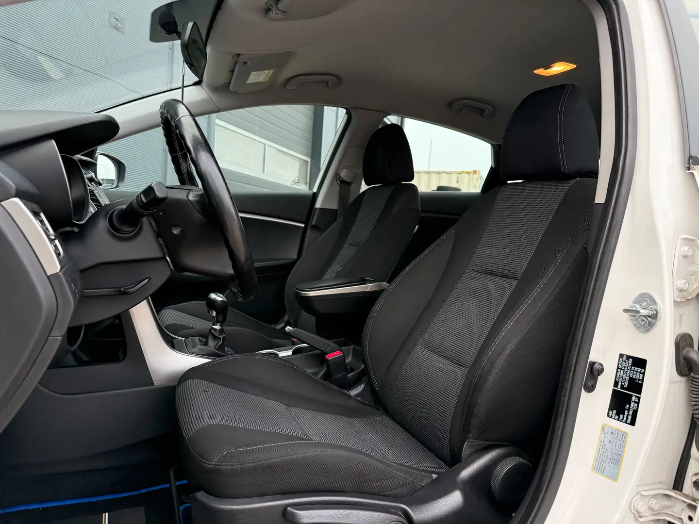 Vehicle image, number 9