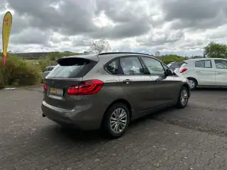 Vehicle image thumbnail, number 4