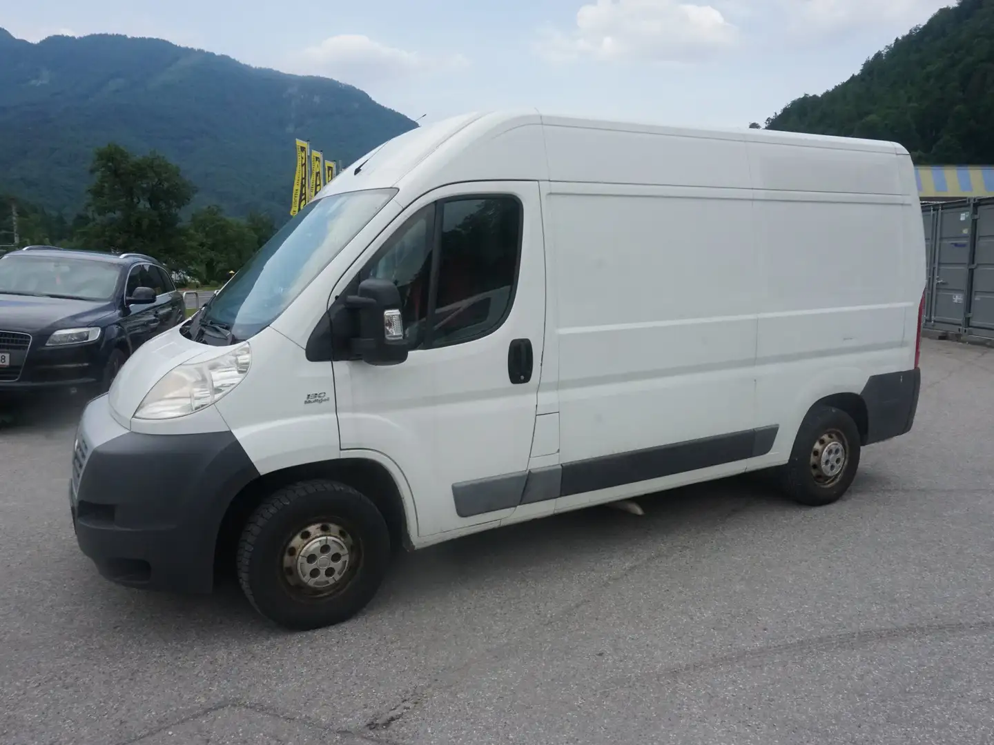Vehicle image, number 3