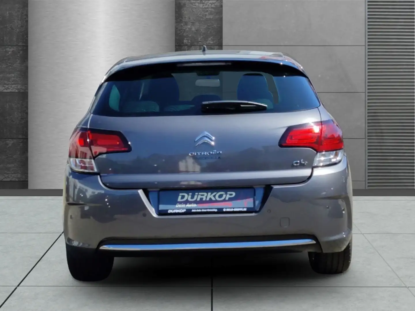 Vehicle image, number 6
