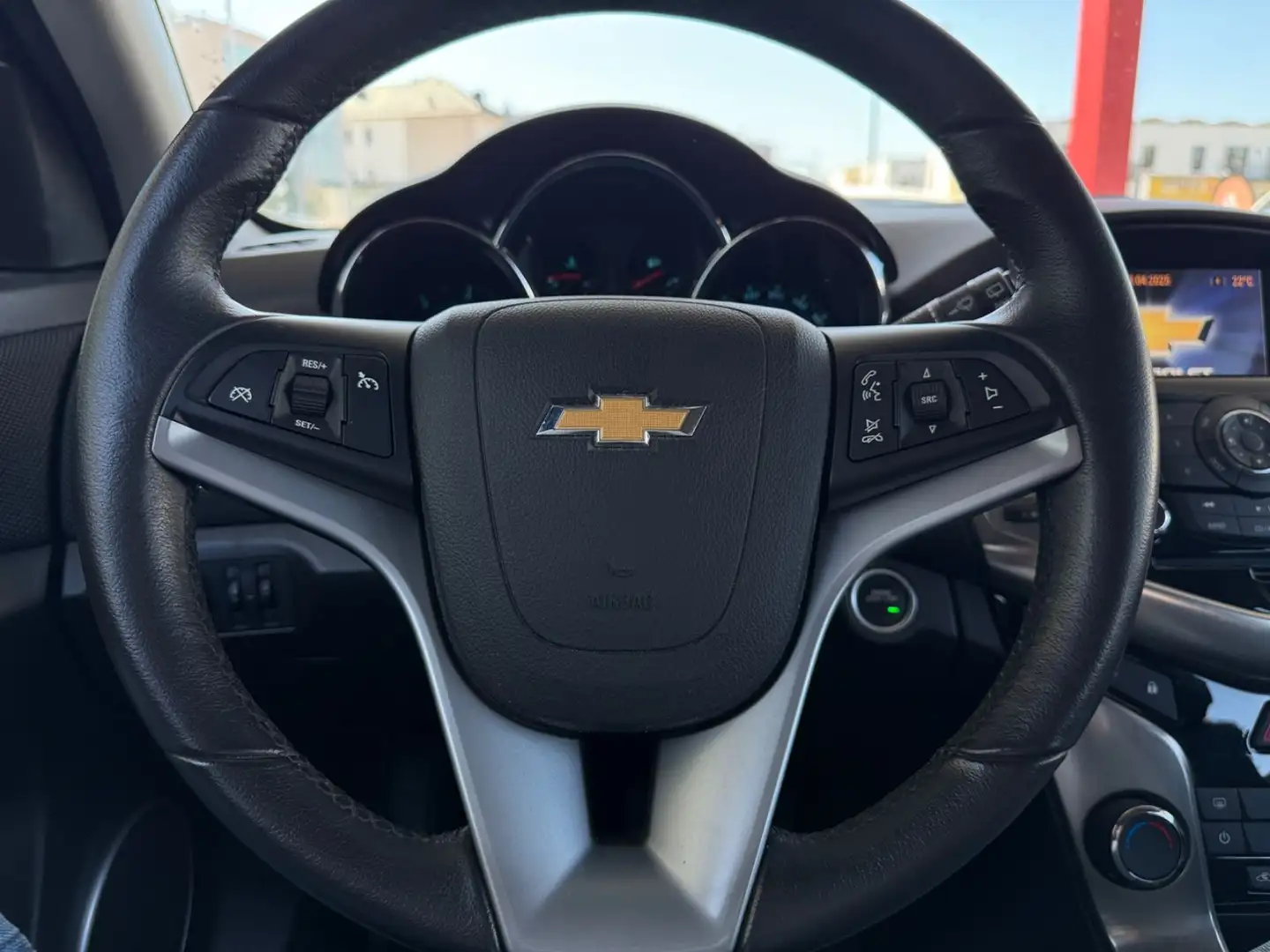 Vehicle image, number 12