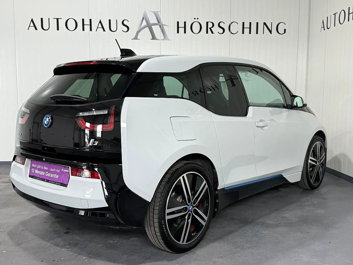 Vehicle image, number 4