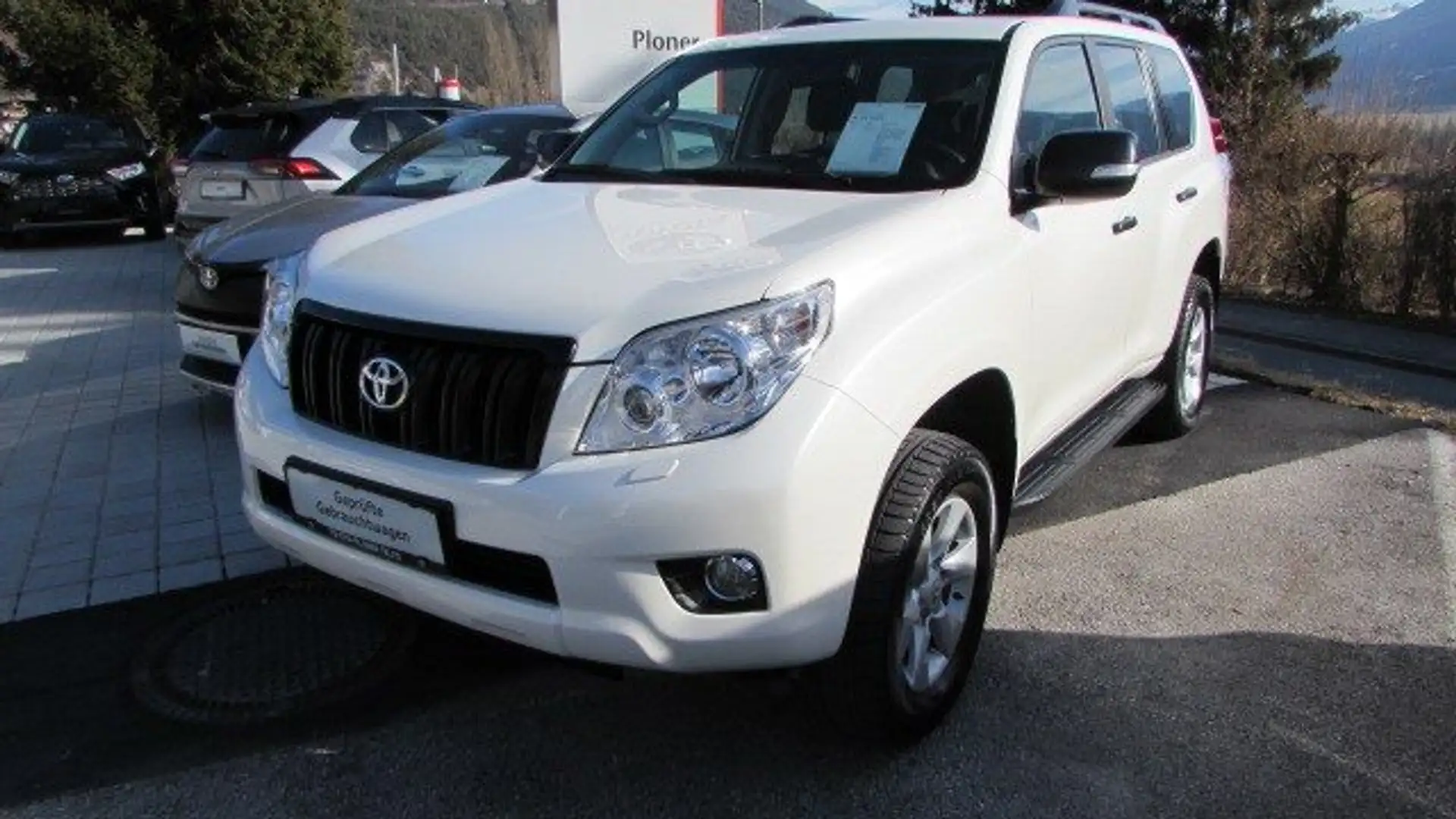 Vehicle image, number 4