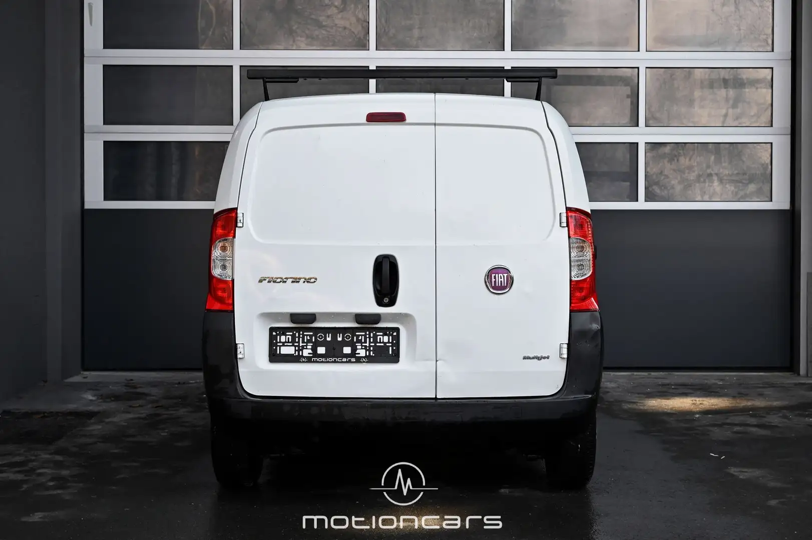 Vehicle image, number 4