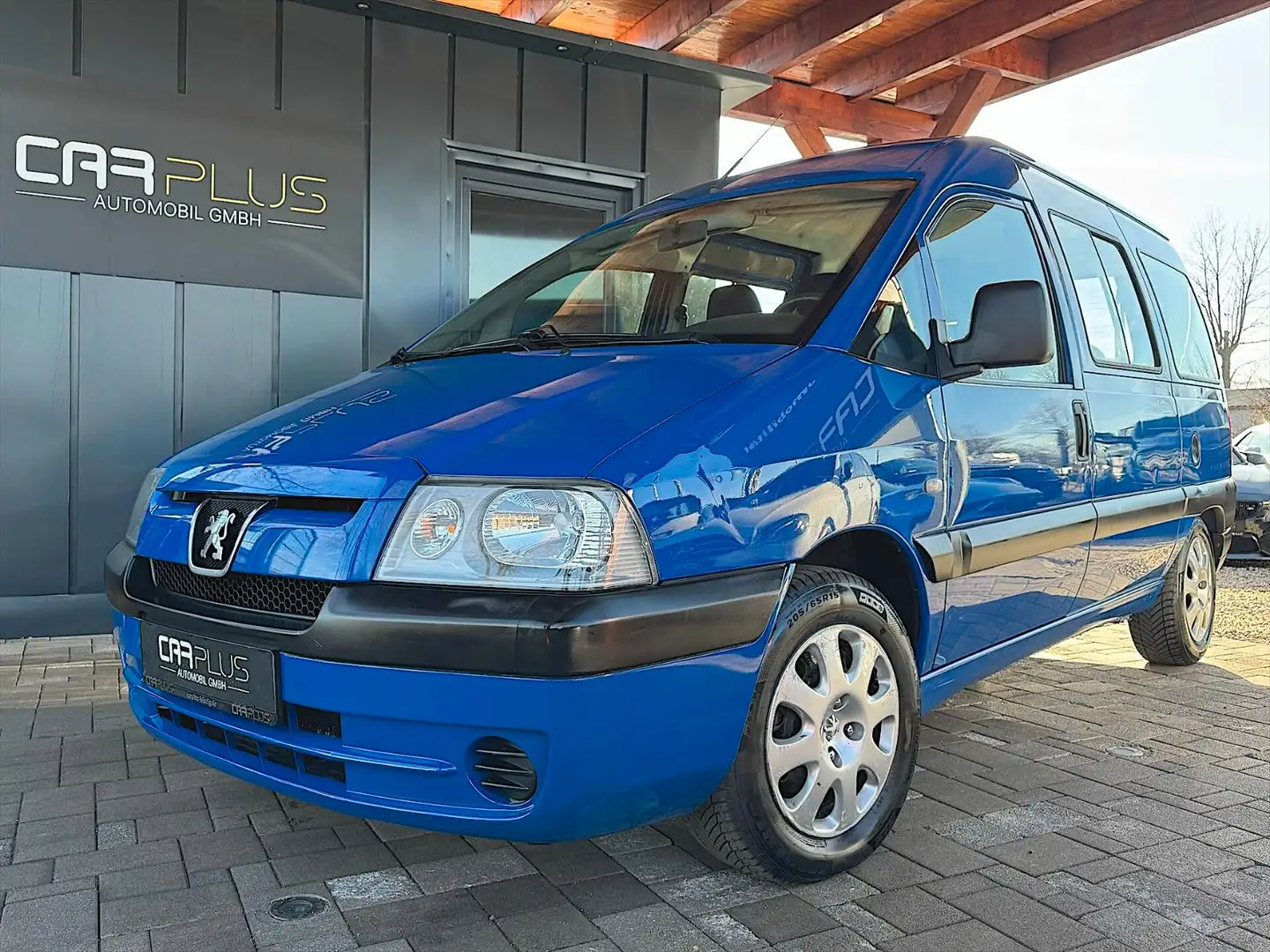 Vehicle image, number 1