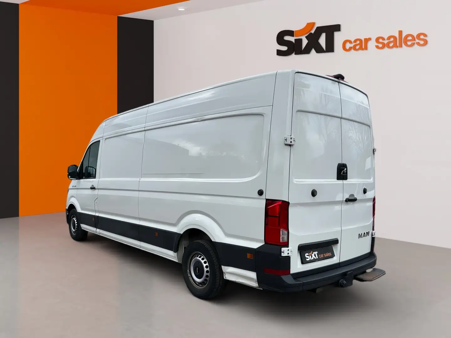 Vehicle image, number 4