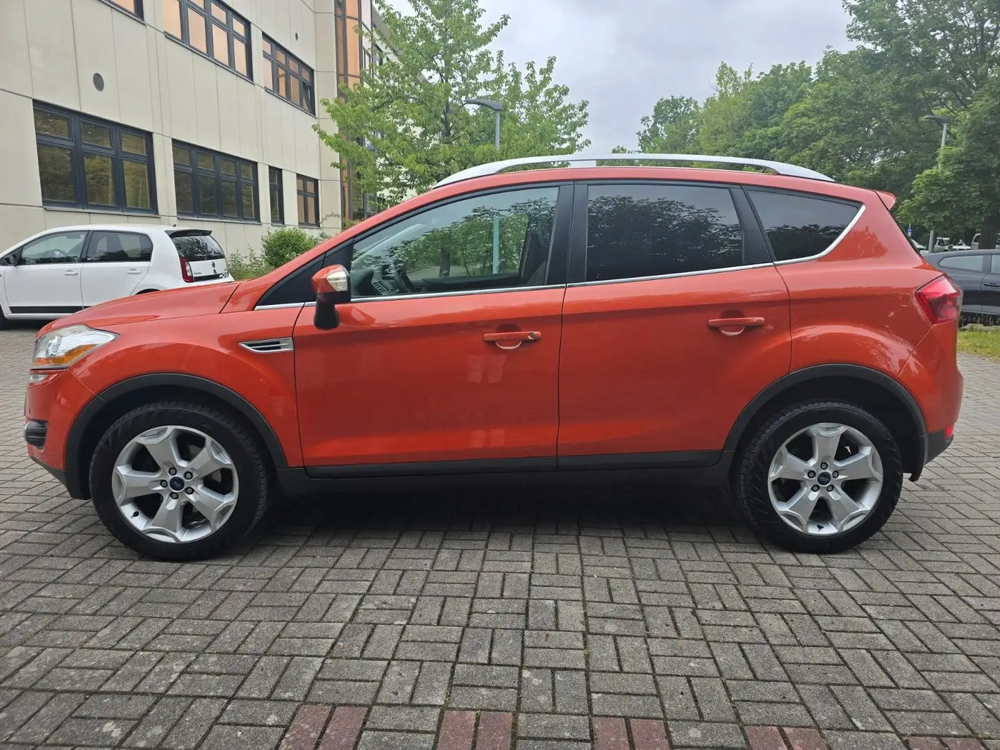 Vehicle image, number 3