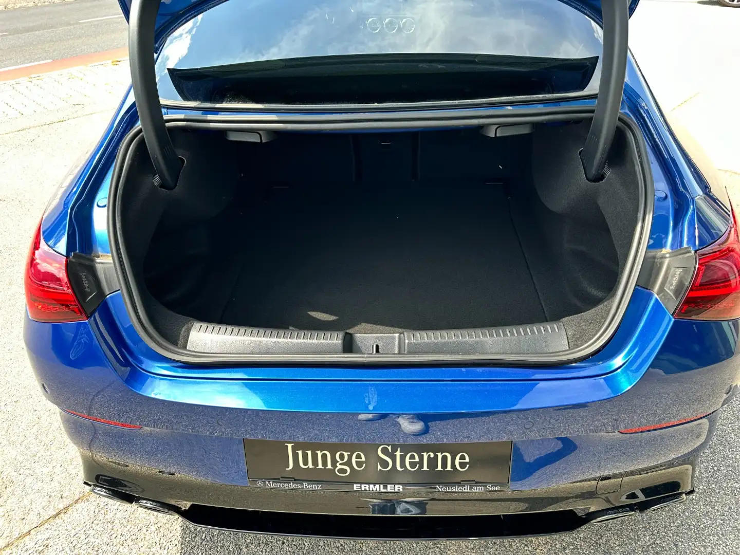 Vehicle image, number 9