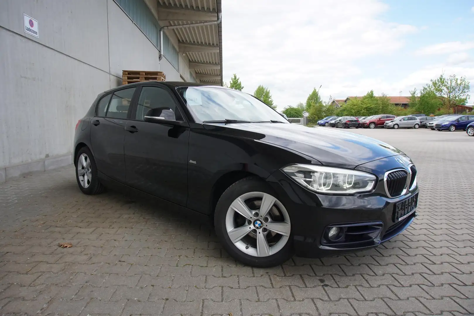 Vehicle image, number 1