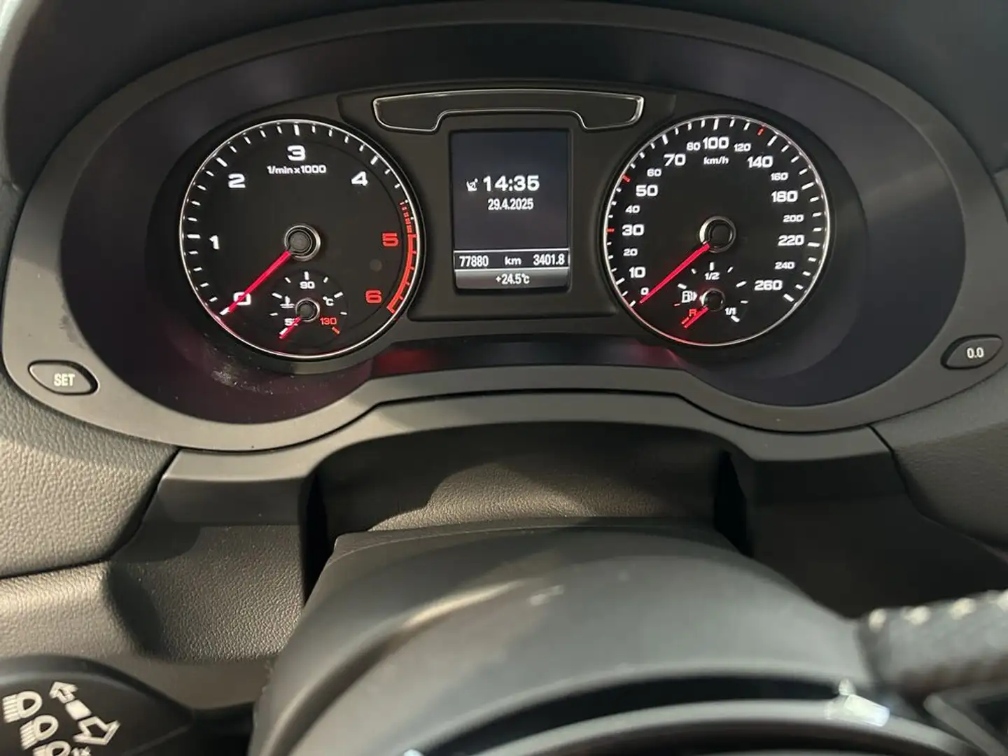 Vehicle image, number 9