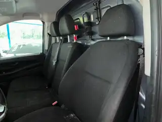 Vehicle image thumbnail, number 9