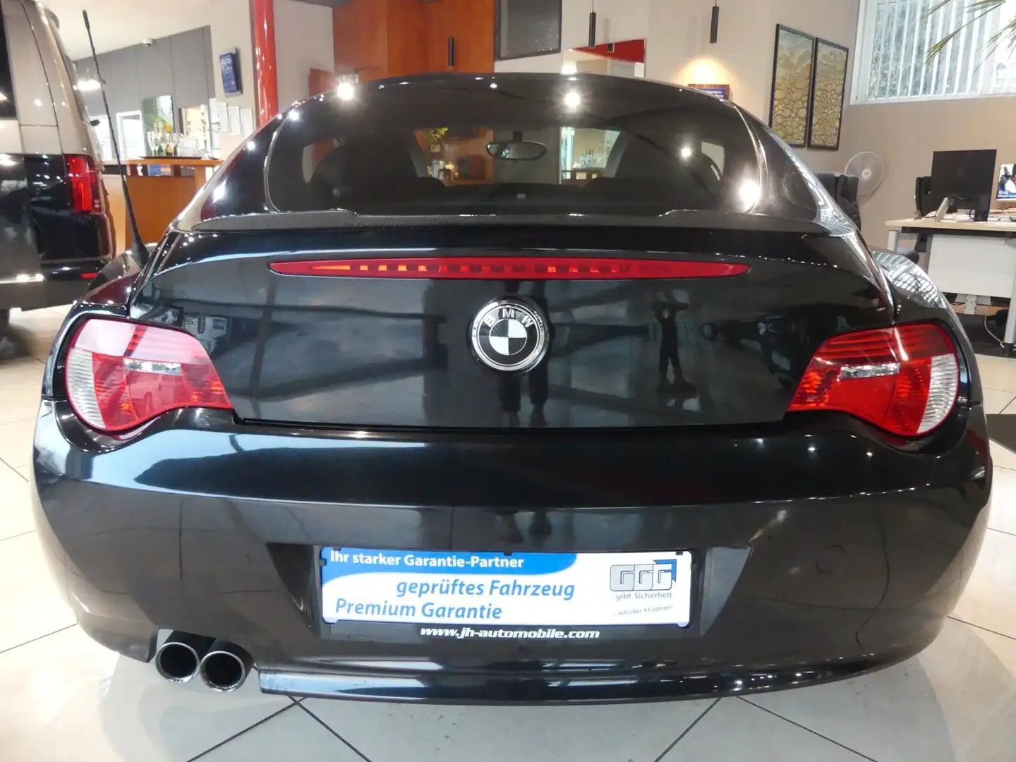 Vehicle image, number 8